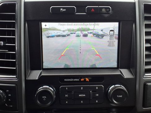 Used 2018 Ford F150 XLT w/ Equipment Group 302A Luxury AWD/4WD image 16