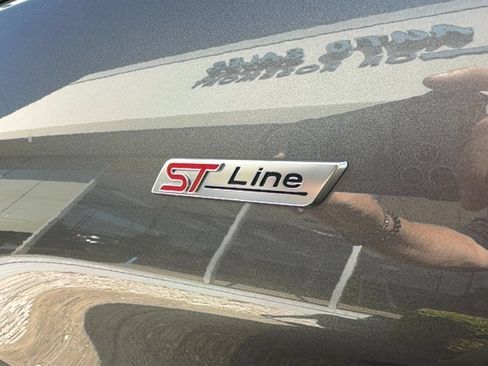 Used 2023 Ford Explorer ST-Line w/ Class IV Trailer Tow Package AWD/4WD image 32
