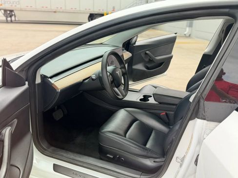 Used 2021 Tesla Model 3 Standard Range Plus RWD image 16