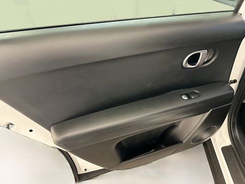 Used 2024 Hyundai Ioniq 5 SE image 27