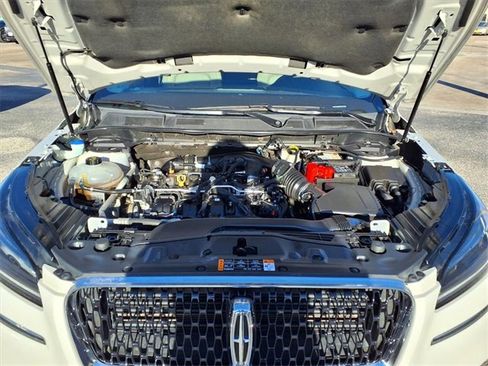 Certified 2022 Lincoln Corsair AWD w/ Equipment Group 101A image 3