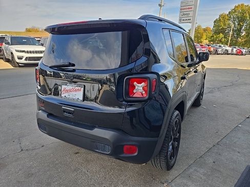 Used 2023 Jeep Renegade Altitude w/ Sun/Sound Group image 10