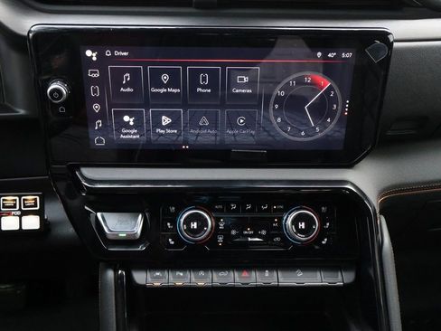 New 2025 GMC Sierra 1500 AT4 w/ AT4 Premium Package AWD/4WD image 31