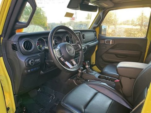 Used 2022 Jeep Wrangler Unlimited Sahara w/ Safety Group AWD/4WD image 6