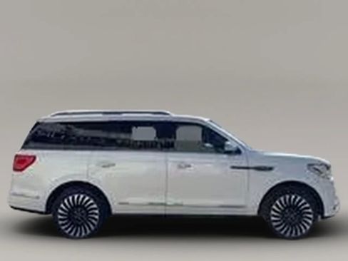 Used 2018 Lincoln Navigator Black Label AWD/4WD image 8
