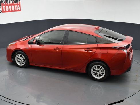 Used 2018 Toyota Prius Two w/ Prius Two Safety Plus Package FWD image 19