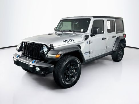 Used 2023 Jeep Wrangler Unlimited w/ Cold Weather Group AWD/4WD image 3