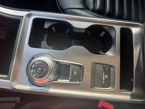 Used 2024 Ford Edge SEL image 23