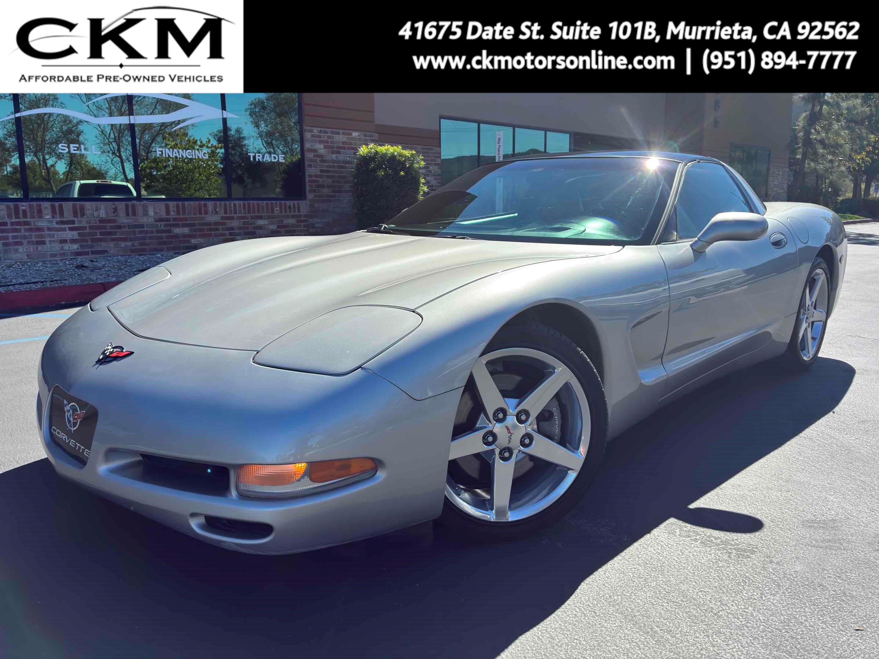 Used 2004 Chevrolet Corvette Coupe w/ Preferred Equipment Group RWD image 1