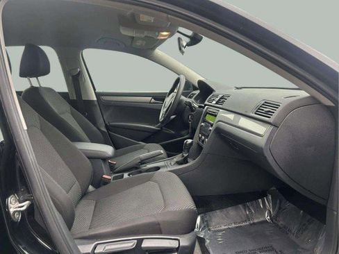 Used 2015 Volkswagen Passat 1.8T S image 25