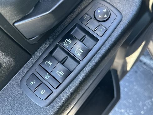 Used 2019 RAM 1500 Express image 14