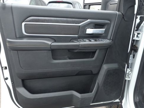 Used 2024 RAM 2500 Big Horn AWD/4WD image 11