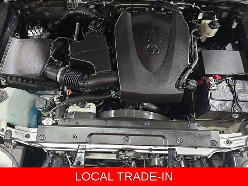 Used 2021 Toyota Tacoma SR5 RWD image 30