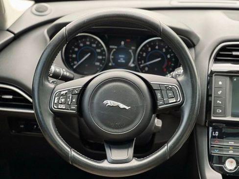 Used 2017 Jaguar F-PACE Premium AWD/4WD image 32