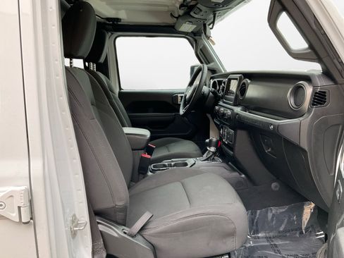 Used 2023 Jeep Wrangler Unlimited Sport image 15