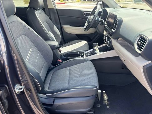 Used 2021 Hyundai Venue w/ Cargo Package FWD image 18