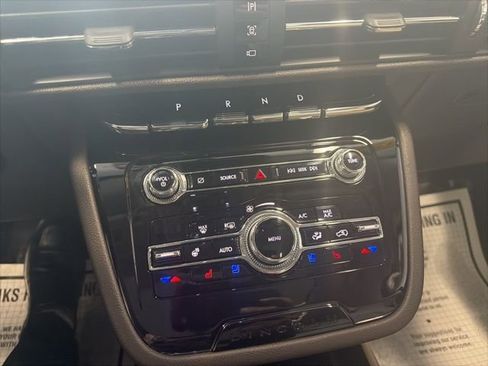 Used 2020 Lincoln Corsair AWD w/ Premium Package image 25