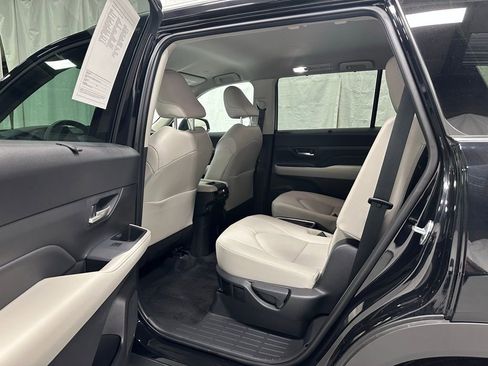 Used 2025 Toyota Grand Highlander AWD image 46