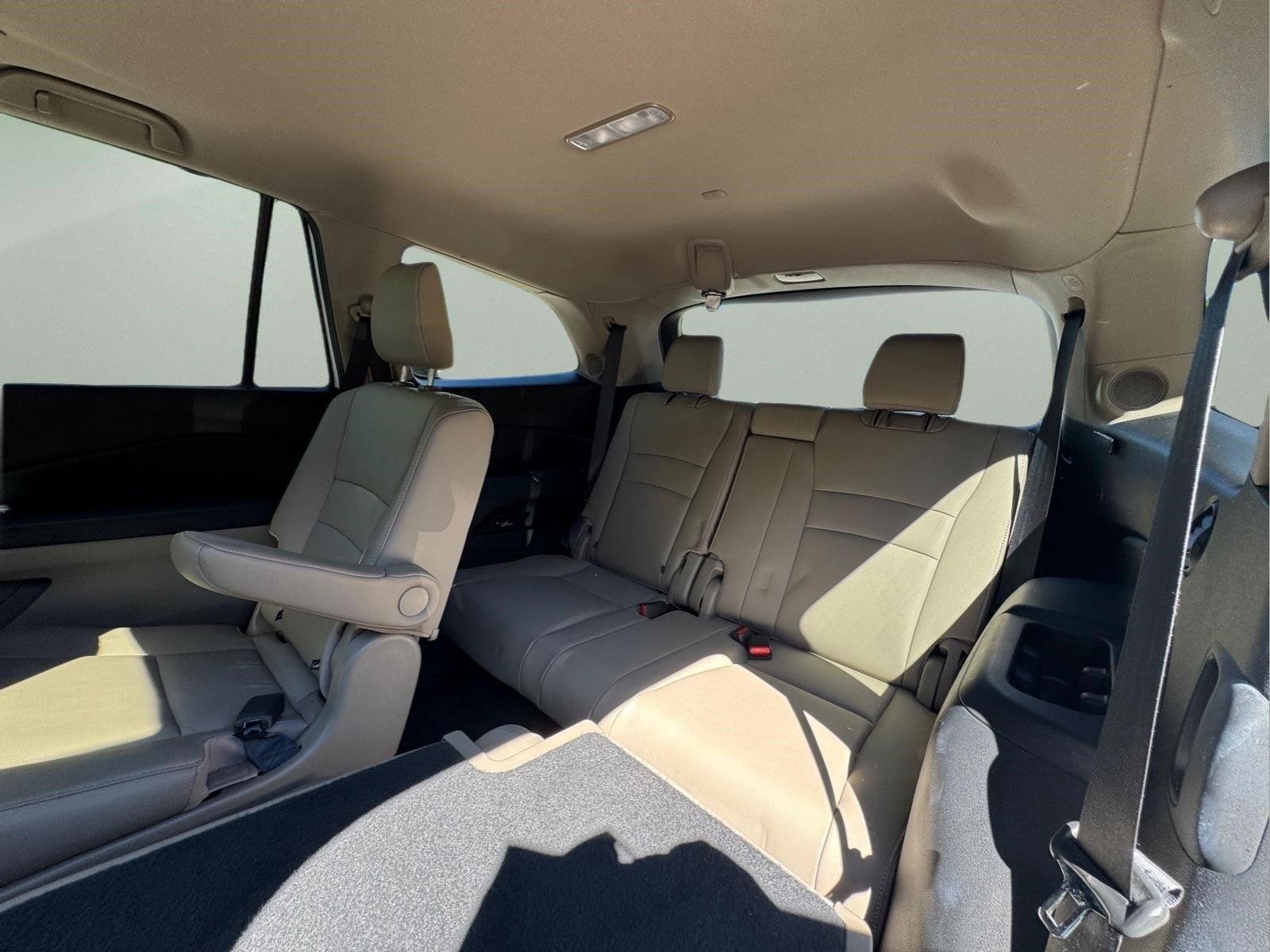 Used 2021 Honda Pilot Touring image 14