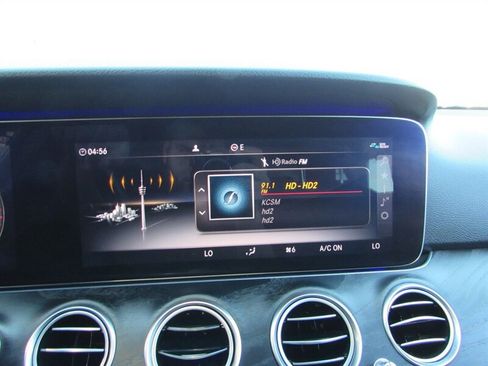Used 2019 Mercedes-Benz E 300 image 18