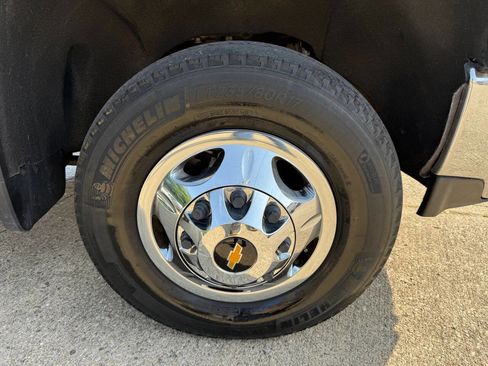 Used 2022 Chevrolet Silverado 3500 LT w/ Convenience Package image 86