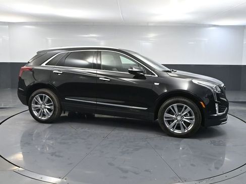 Used 2023 Cadillac XT5 Premium Luxury w/ Platinum Package AWD/4WD image 4