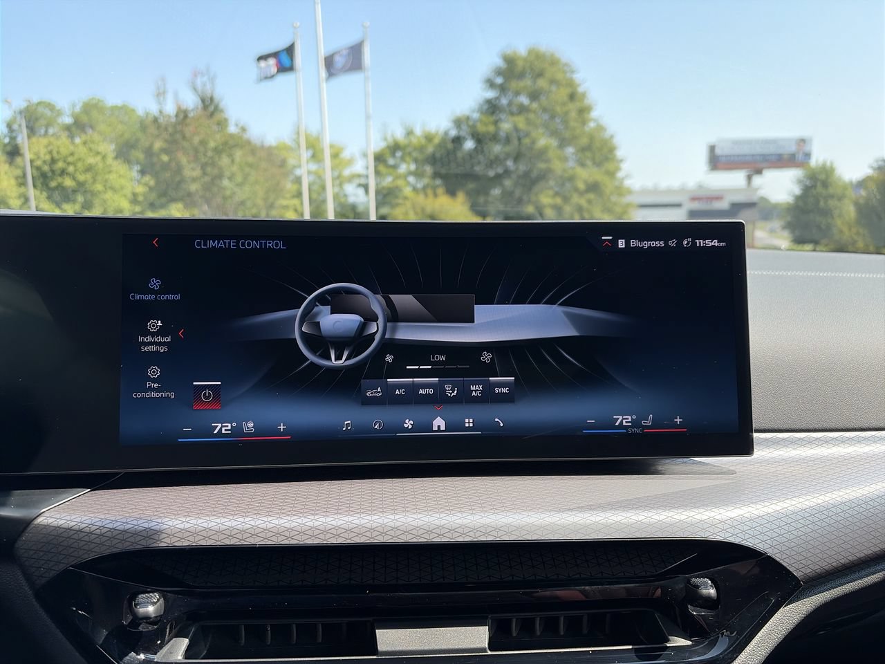 Used 2027 BMW M440i Convertible RWD image 27