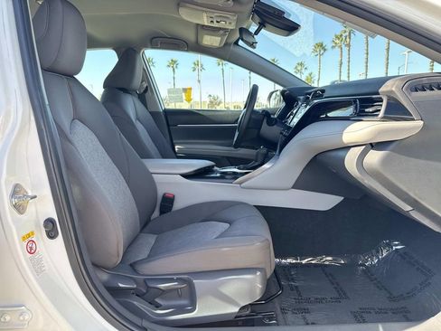 Used 2019 Toyota Camry LE image 29