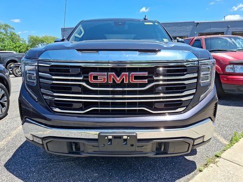 Used 2025 GMC Sierra 1500 SLT AWD/4WD image 2