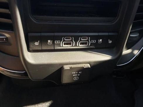 Used 2025 RAM 1500 Limited AWD/4WD image 15