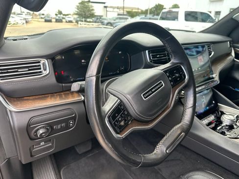 Used 2022 Jeep Grand Wagoneer Series II w/ Premium Group II AWD/4WD image 13