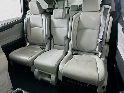 Used 2018 Honda Odyssey EX-L image 11