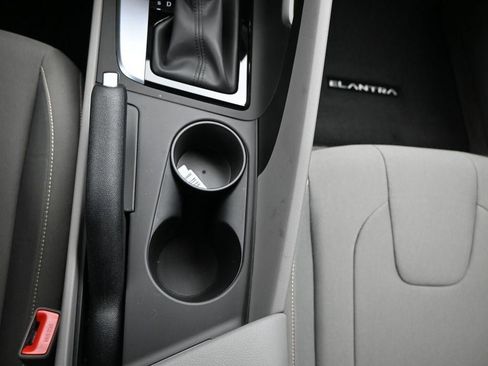 New 2025 Hyundai Elantra Sport image 18