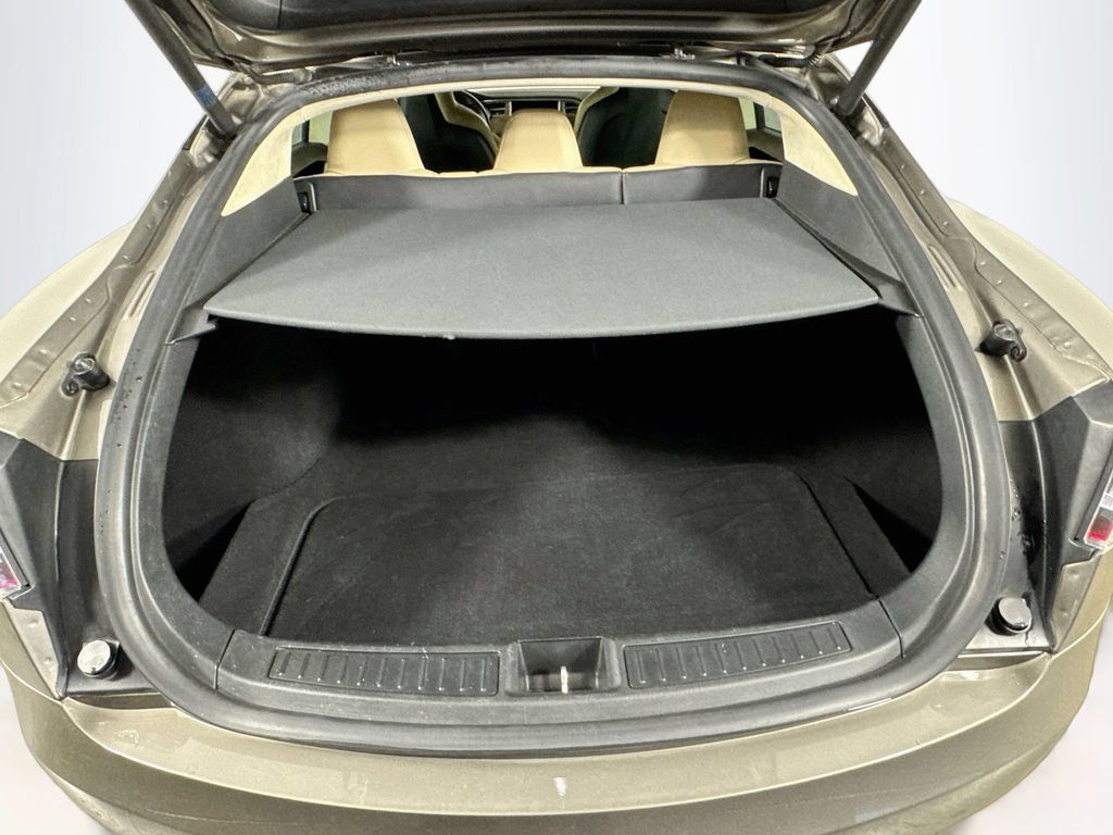 Used 2016 Tesla Model S 70 RWD image 30