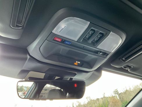 Used 2025 Subaru Crosstrek 2.5i Wilderness w/ Crosstrek Mirror Package image 18