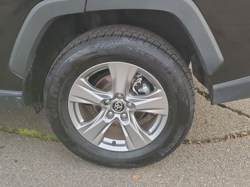 Used 2024 Toyota RAV4 XLE image 16