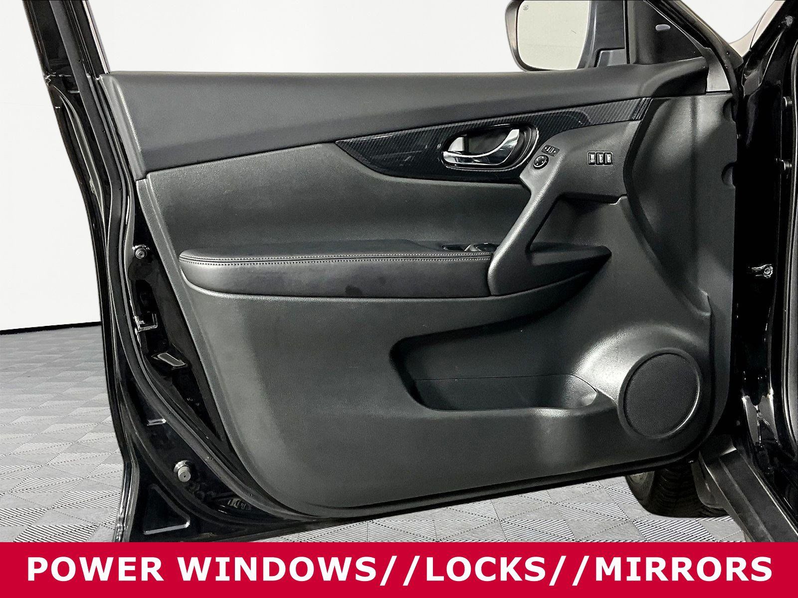 Used 2018 Nissan Rogue SL w/ Premium Package AWD/4WD image 19
