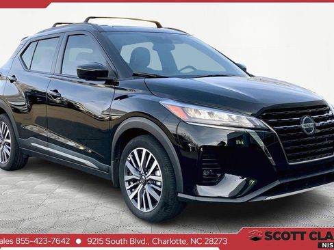Used 2021 Nissan Kicks SR w/ SR Premium Package image 1
