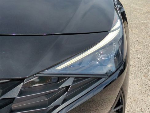 Certified 2023 Hyundai Elantra SEL w/ Convenience Package image 7