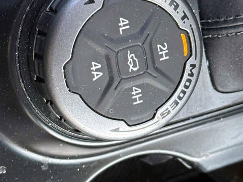 Used 2024 Ford Bronco Wildtrak image 23