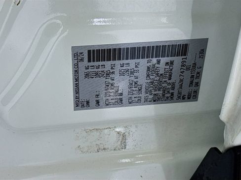 Used 2024 Nissan Rogue S FWD image 35
