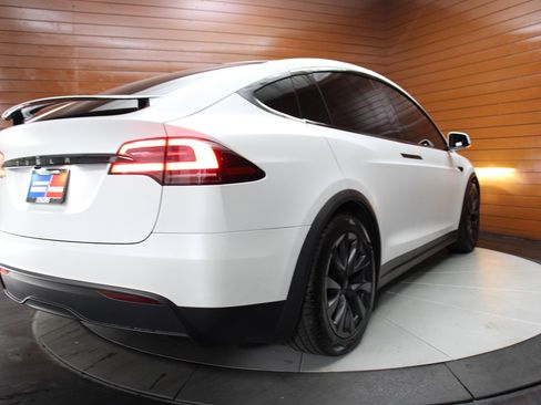 Used 2023 Tesla Model X image 38