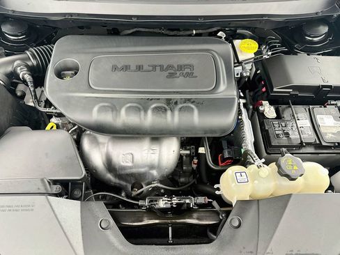 Used 2023 Jeep Cherokee Altitude Lux AWD/4WD image 32