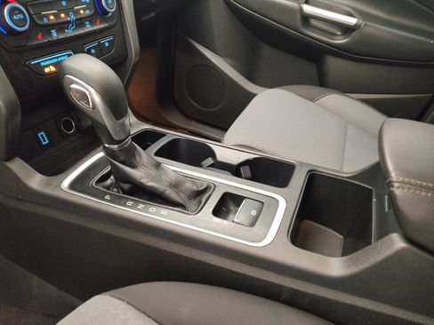 Used 2019 Ford Escape SE FWD image 26