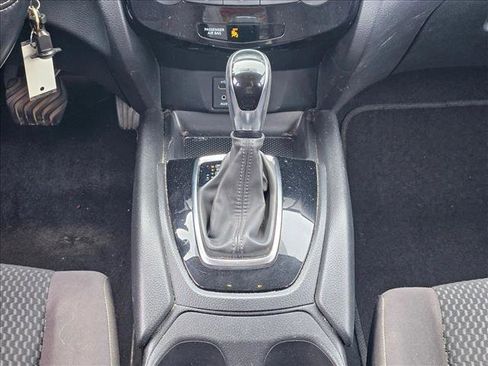 Used 2018 Nissan Rogue Sport S image 11