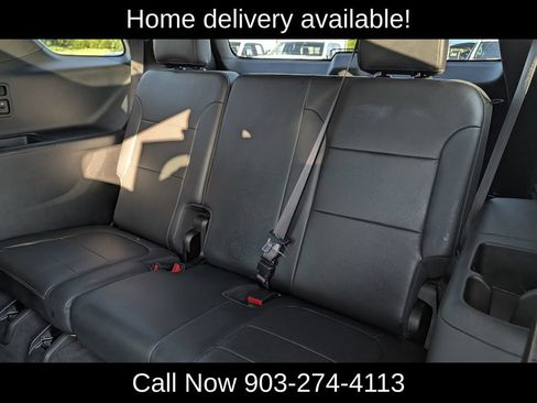 Used 2023 Chevrolet Traverse Premier w/ Redline Edition FWD image 31