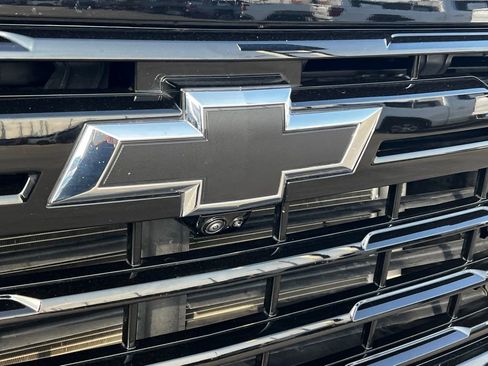 Used 2025 Chevrolet Silverado 2500 LTZ w/ Trail Boss Package image 10