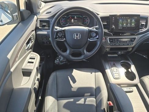 Used 2022 Honda Pilot Special Edition image 3
