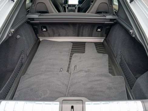 Used 2025 Porsche Panamera 4 image 27