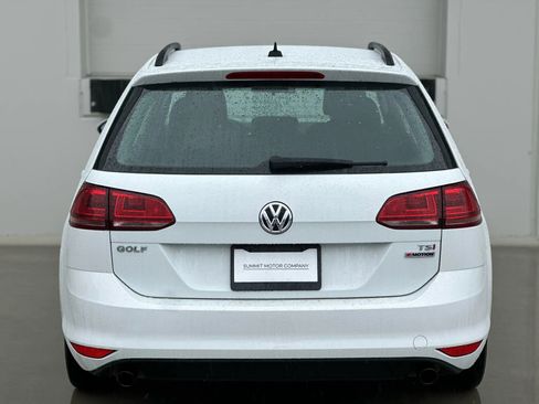 Used 2017 Volkswagen Golf S image 4
